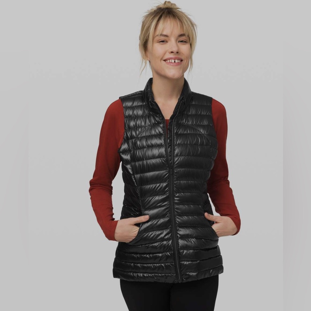 Lululemon Pack It Down Vest *Shine
Black Size 2. Worn once!